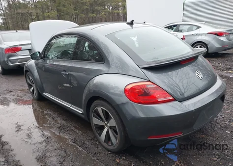 2012 Volkswagen Beetle 2.0T Turbo z USA, uszkodzony, nr VIN 3VWVA7AT6CM632133
